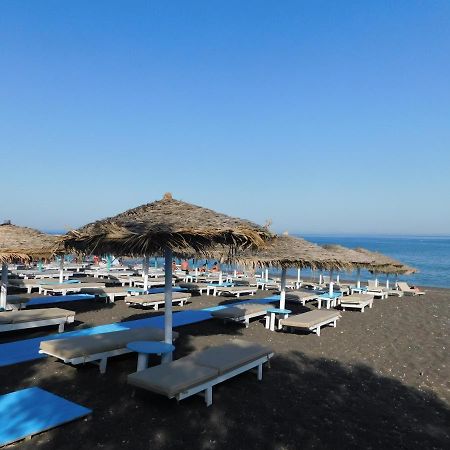 One And Only Beachfront Rooms 페리사 외부 사진